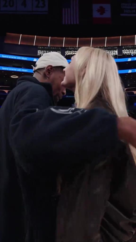 卡梅倫布林克這大長(zhǎng)腿，KD都得多看幾眼