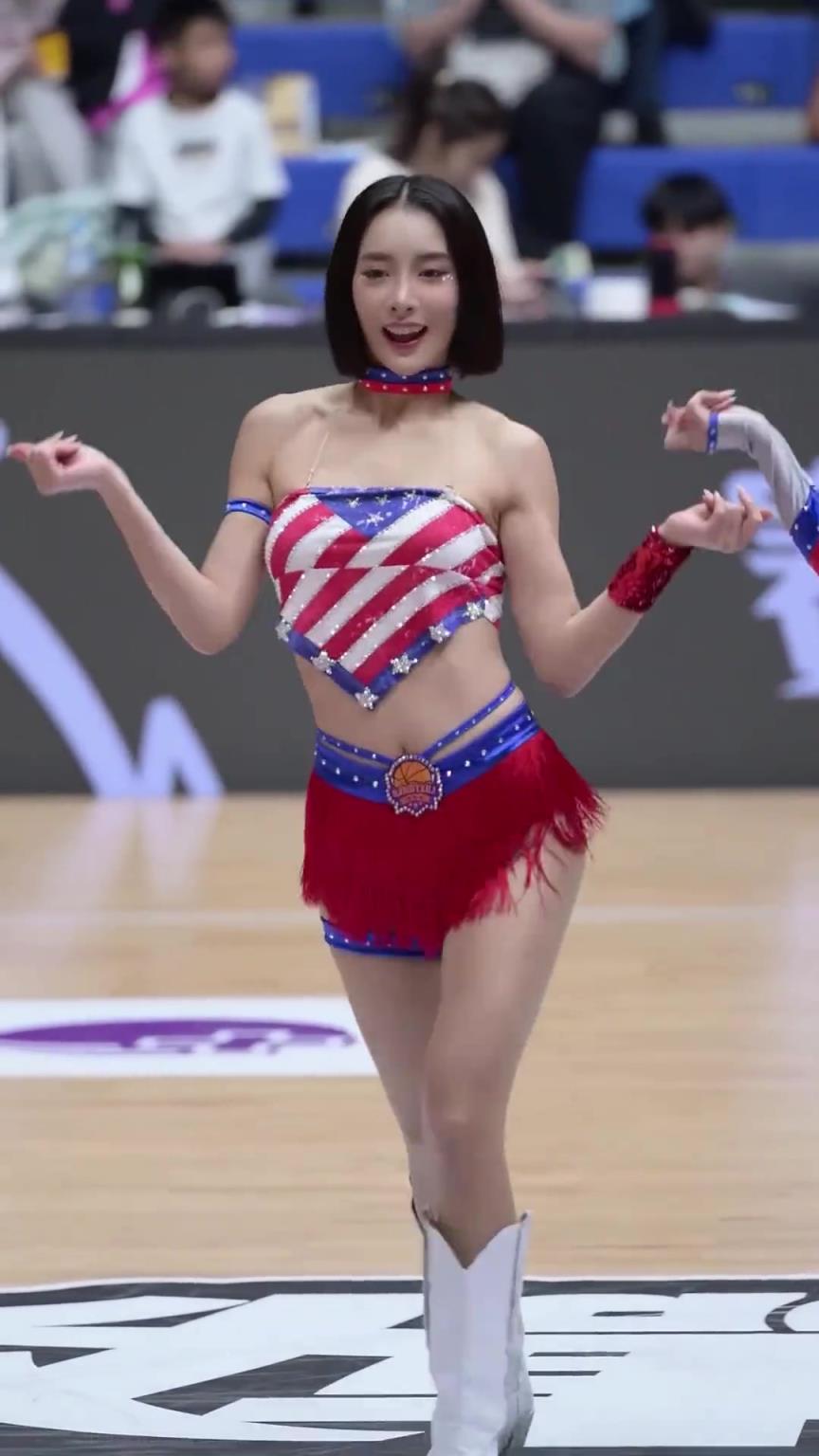 太離譜了 ！幾乎是完美女人！