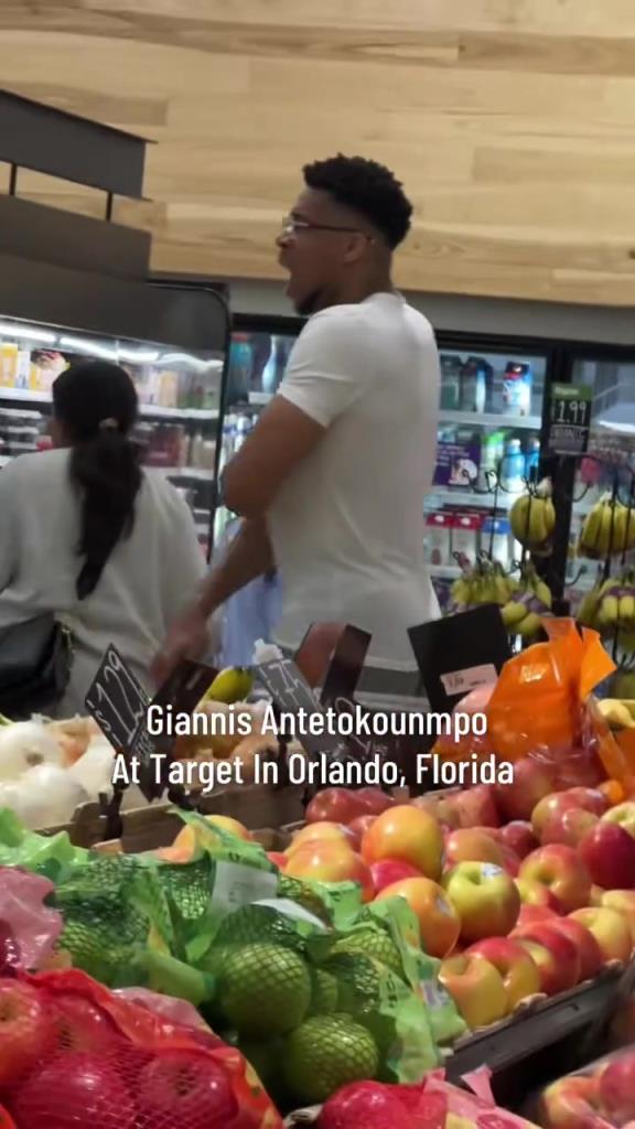 好男人??！字母哥在奧蘭多度假 陪妻子一起逛超市