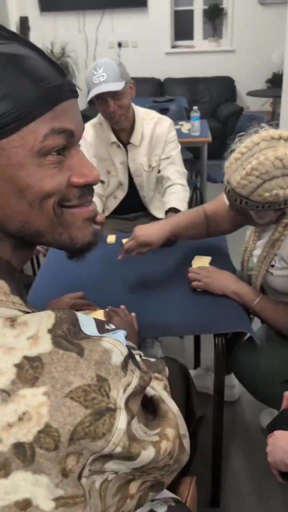 想找到巴特勒很簡單，因為他不在籃球場，就在棋牌室